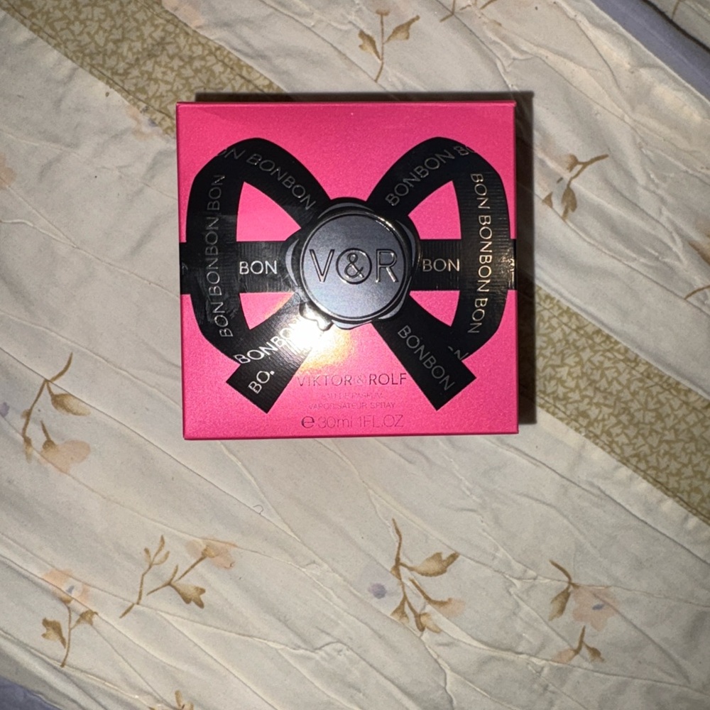 Viktor & Rolf Bonbon Pink Boxe